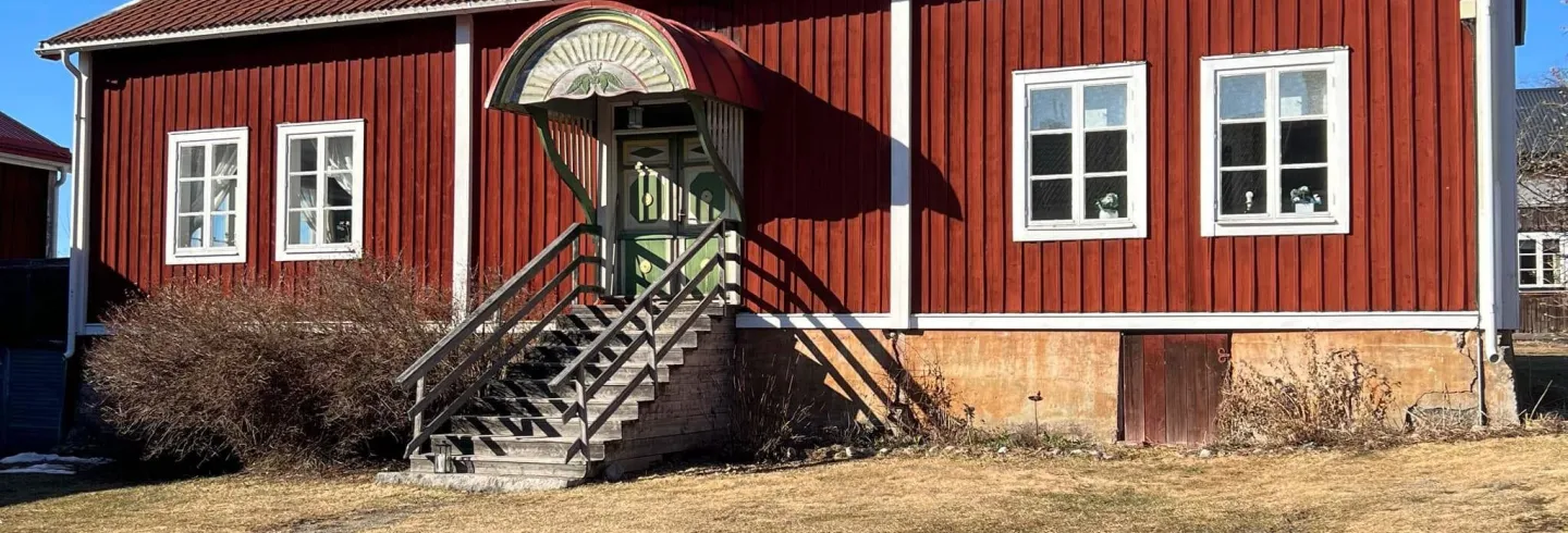 Lantligt boende i Hög. Fristående hus. 
