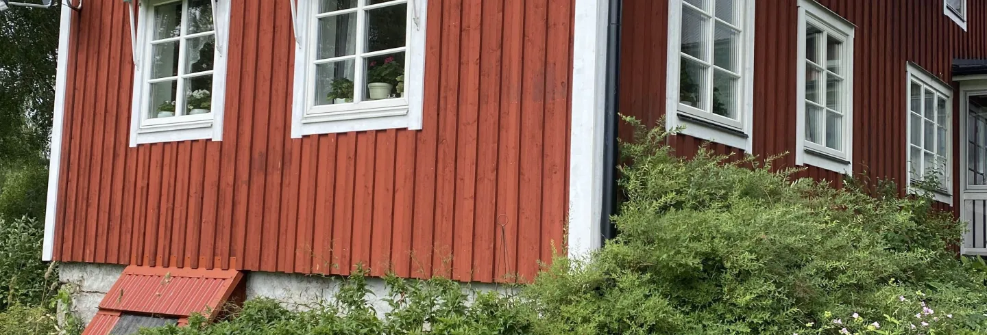 Välkommen till en lantlig idyll strax utanför Hudiksvall – nära skidspår och Hudik Cup!