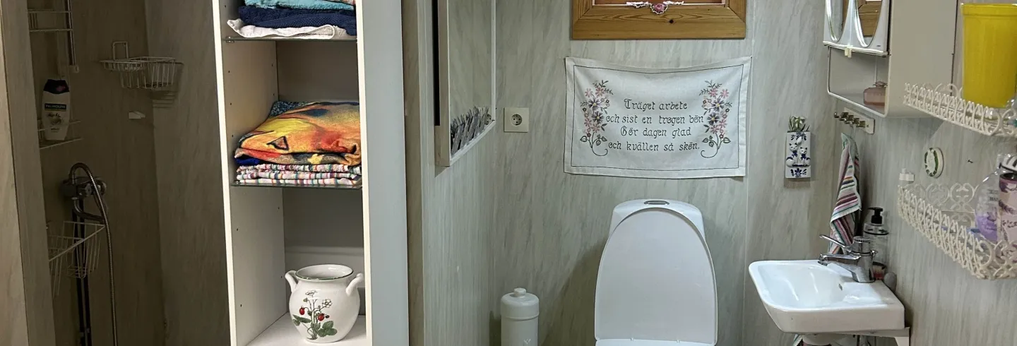 Välkommen till en lantlig idyll strax utanför Hudiksvall – nära skidspår och Hudik Cup!