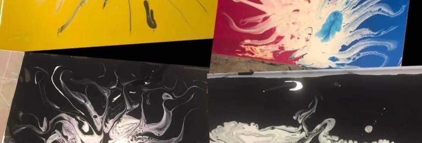 Kravlöst experimentellt måleri med akrylfärger