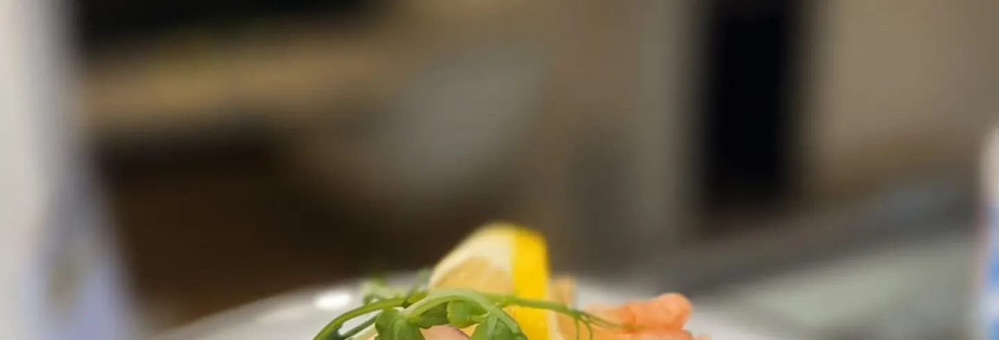 Smörrebröd med handskalade räkor
