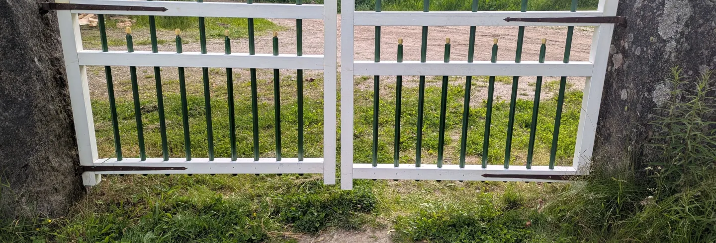 Livgården grindar