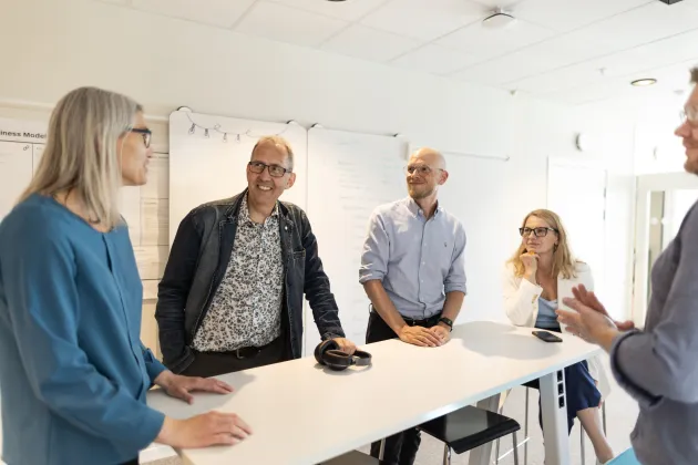 Människor i möte - Propell