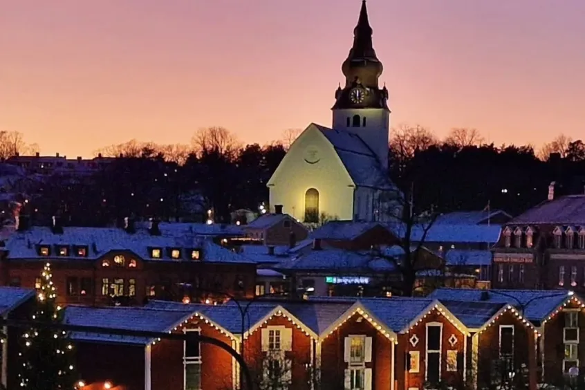 Vinterkväll på Möljen och Jakobs kyrka